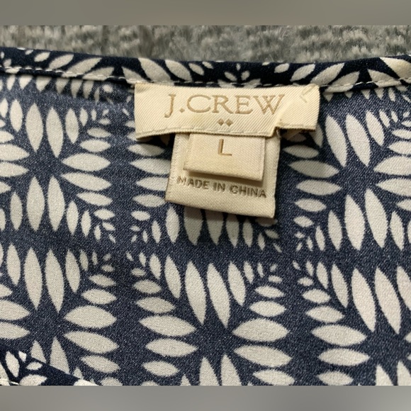 3/$20 J. CREW Long Sleeve Pullover Blouse Hi-Low Curve Hem Eyelet Accents Large - Picture 8 of 14